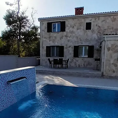 Villa-sana Villa